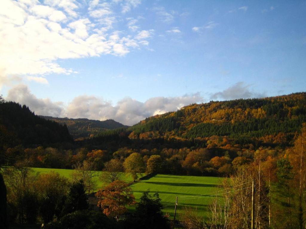 Llety Betws Hotel Bagian luar foto